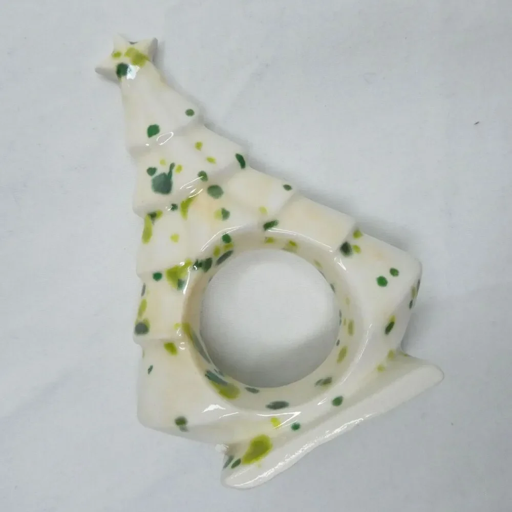 Set Speckled Christmas Tree Divided Tray and 8 Napkin Rings Ceramic ONE REPAIRED